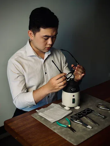 YoYo 驗光師 鄭家侑 能見度視覺中心 比泱驗光所